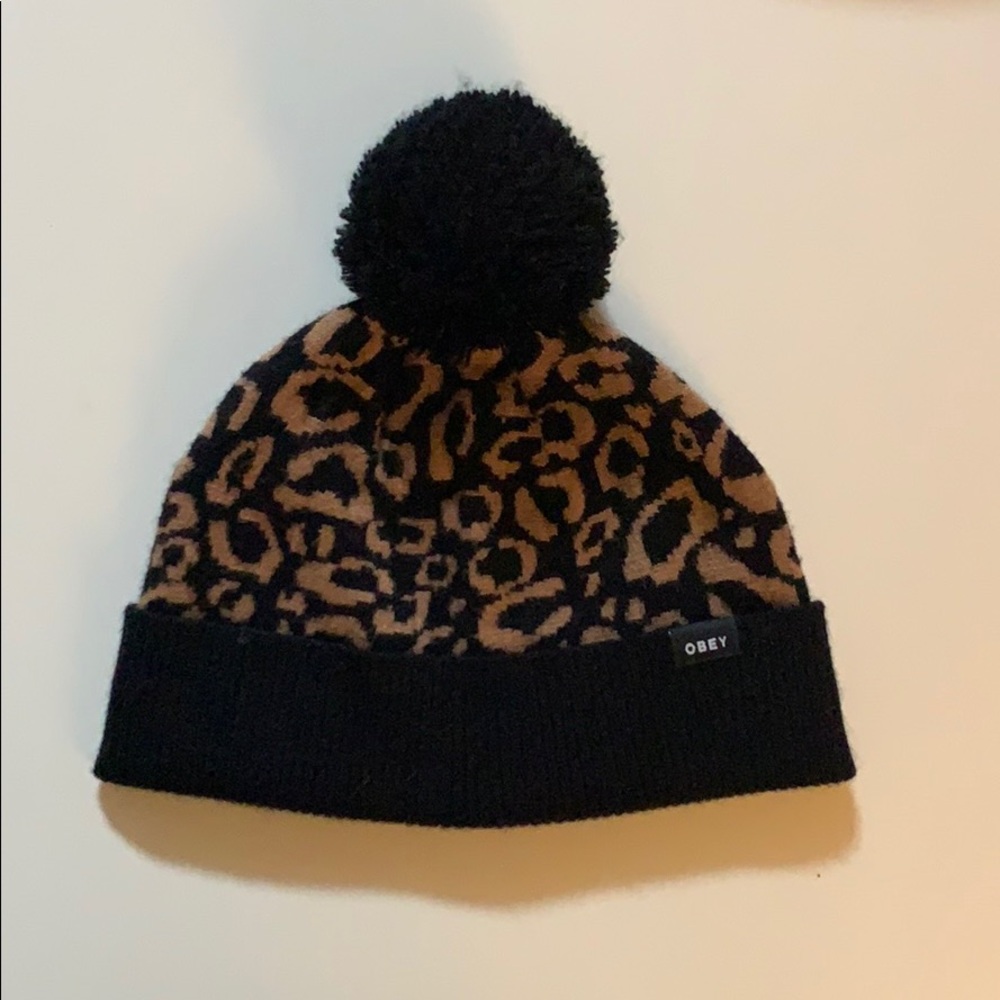 NWOT Obey Pom Leopard Beanie